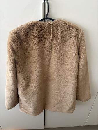 Warme, flauschige Winterjacke von Colloseum, Gr. S