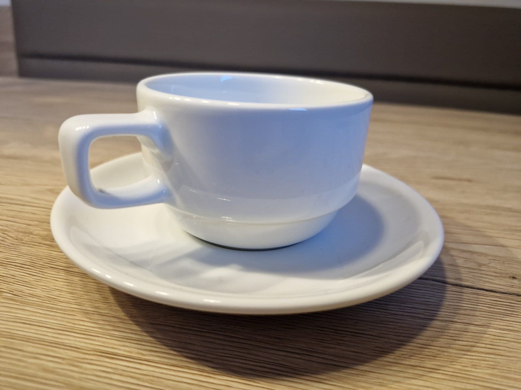 Set di piatti: 6 Kaffeetassen mit Untertassen – Nuovo (secondo la descrizione) da Immensee venduto da petoti