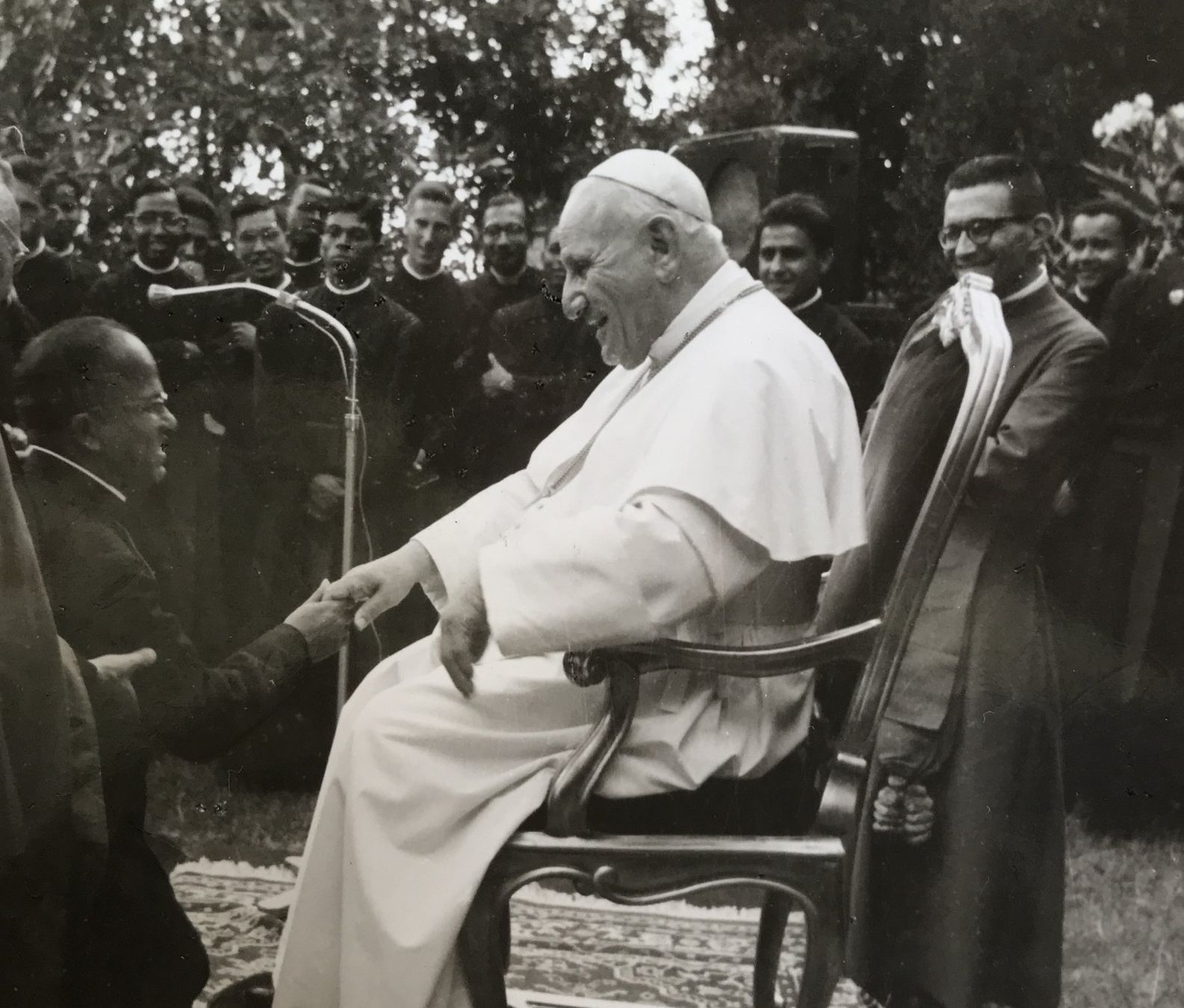 Foto & Immagini: ANTIKES FOTO PAPST BESUCH – Usato da Ostermundigen venduto da wini63 1