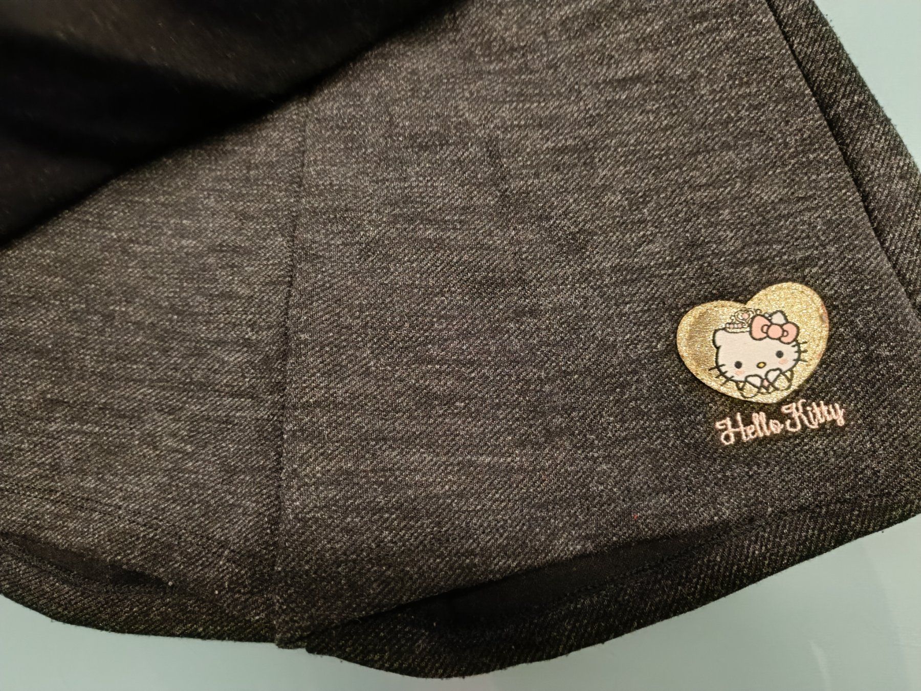Pantaloni: Hello Kitty Skort 122 – Usato da Wohlen AG venduto da Fabe3 1