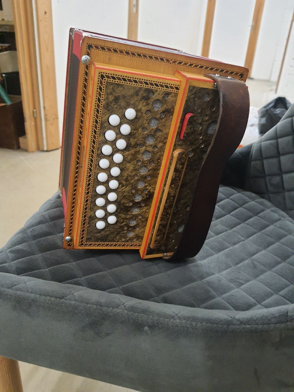 Eichhorn Strumenti musicali: Eichhorn orgeli ton B  – Usato da Pont-de-la-Morge venduto da Mirabelle0 8