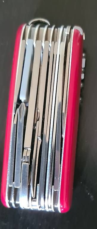 Couteaux de poche: Grösstes Victorinox Messer  – Neuf avec emballage d'origine à Wädenswil par hel_wlc8 1