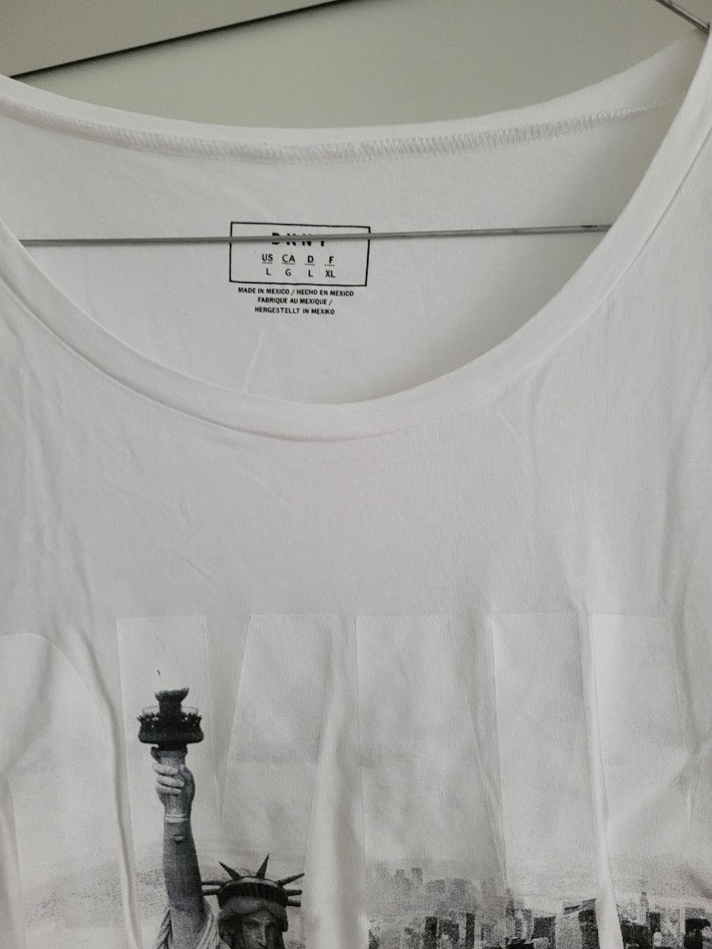 DKNY T-shirt: T-Shirt DKNY Grösse L – Nuovo (secondo la descrizione) da Lütisburg venduto da amerika123 2