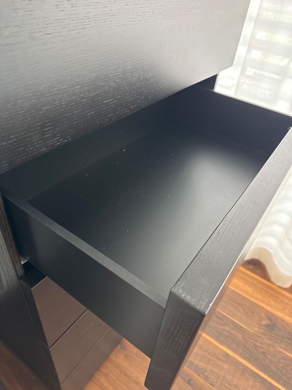 Cassettiere: IKEA Kommode schwarz Holz furniert – Usato da Jonen venduto da chrispluess 1