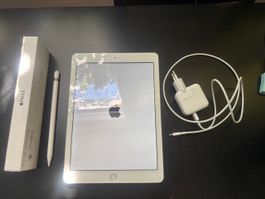 Apple iPad 6. Gen (2018), 128 GB mit Apple Pencil 2 Gen