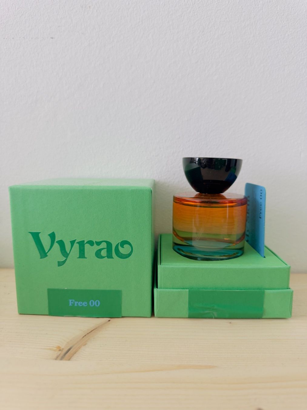 Profumi & Eau de Toilette: Parfum Vyrao – Usato da Zürich venduto da Sisco-7