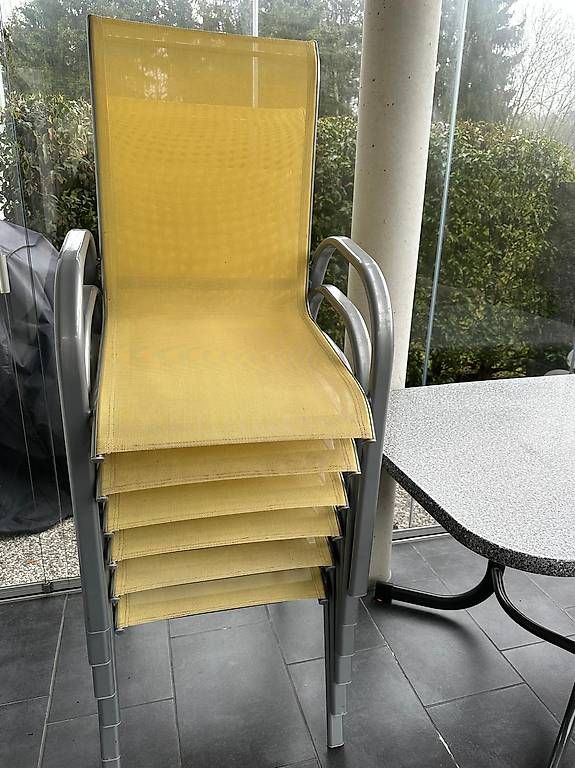 Set di tavolo e panche: Gartentisch und 6 Stühle – Usato da Arnegg venduto da Boronia 1