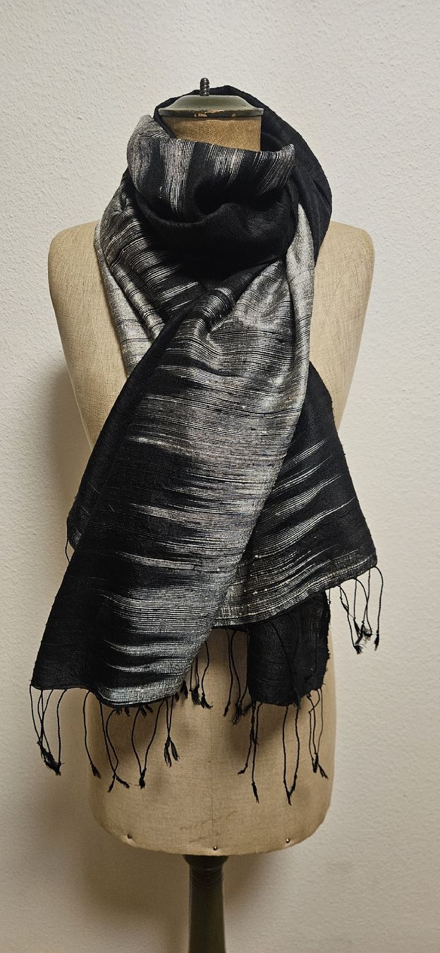 Foulard & Sciarpe: Schal Jim Thompson 100% Seide schwarz/silber gemustert – Nuovo (secondo la descrizione) da Luzern venduto da mon_vr75