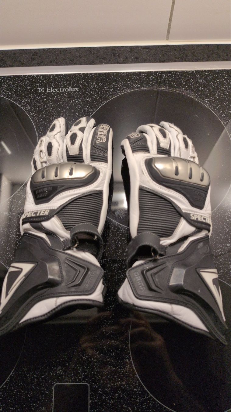 Sonstige: Grina Motorradhandschuhe – Gebraucht aus Kloten von SwissGuy95