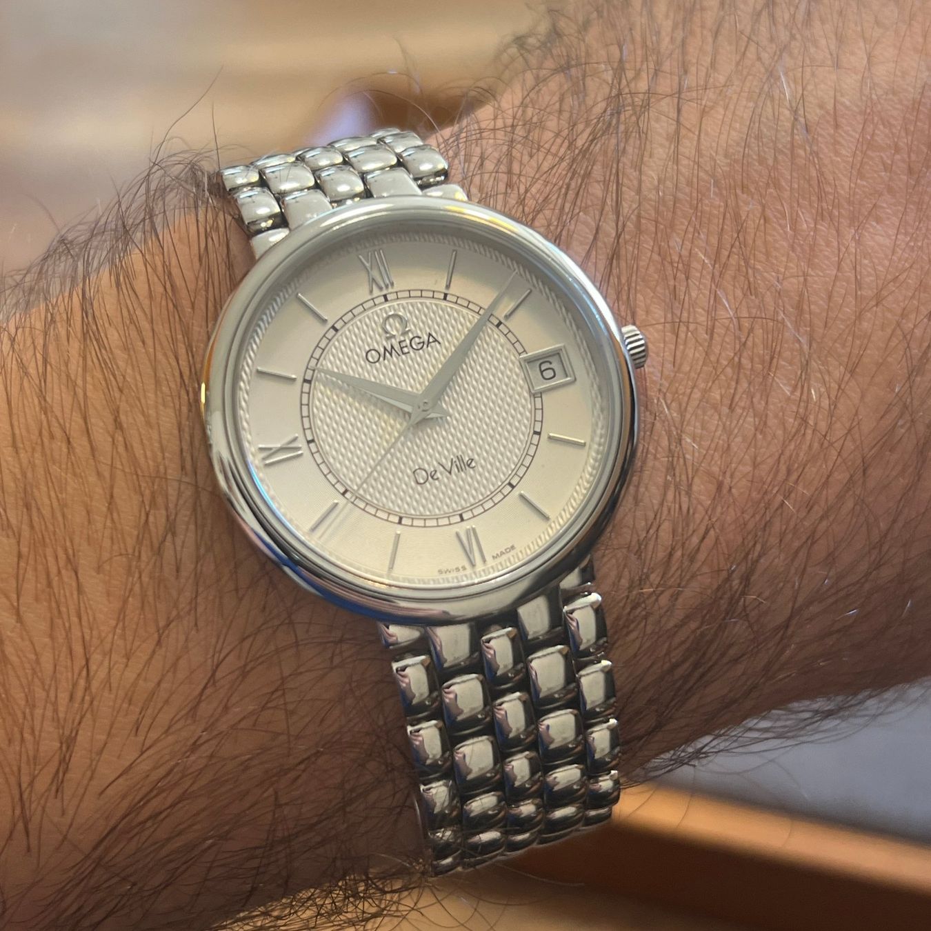 Omega Uhren: Omega De ville Silver Dial Quartz 396.2532 – Gebraucht aus Carouge GE von Watchaser 3