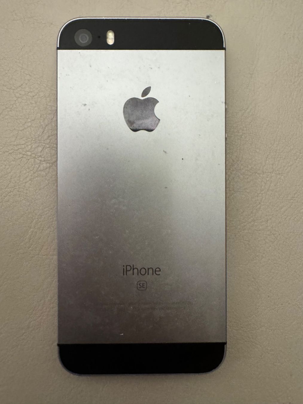 Apple Telefoni cellulari / Smartphones: iPhone SE – Difettoso da Adliswil venduto da Busys 1