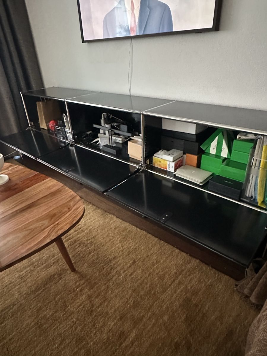 Scaffali: USM sideboard – Usato da Zürich venduto da Miguel-Zurich 1