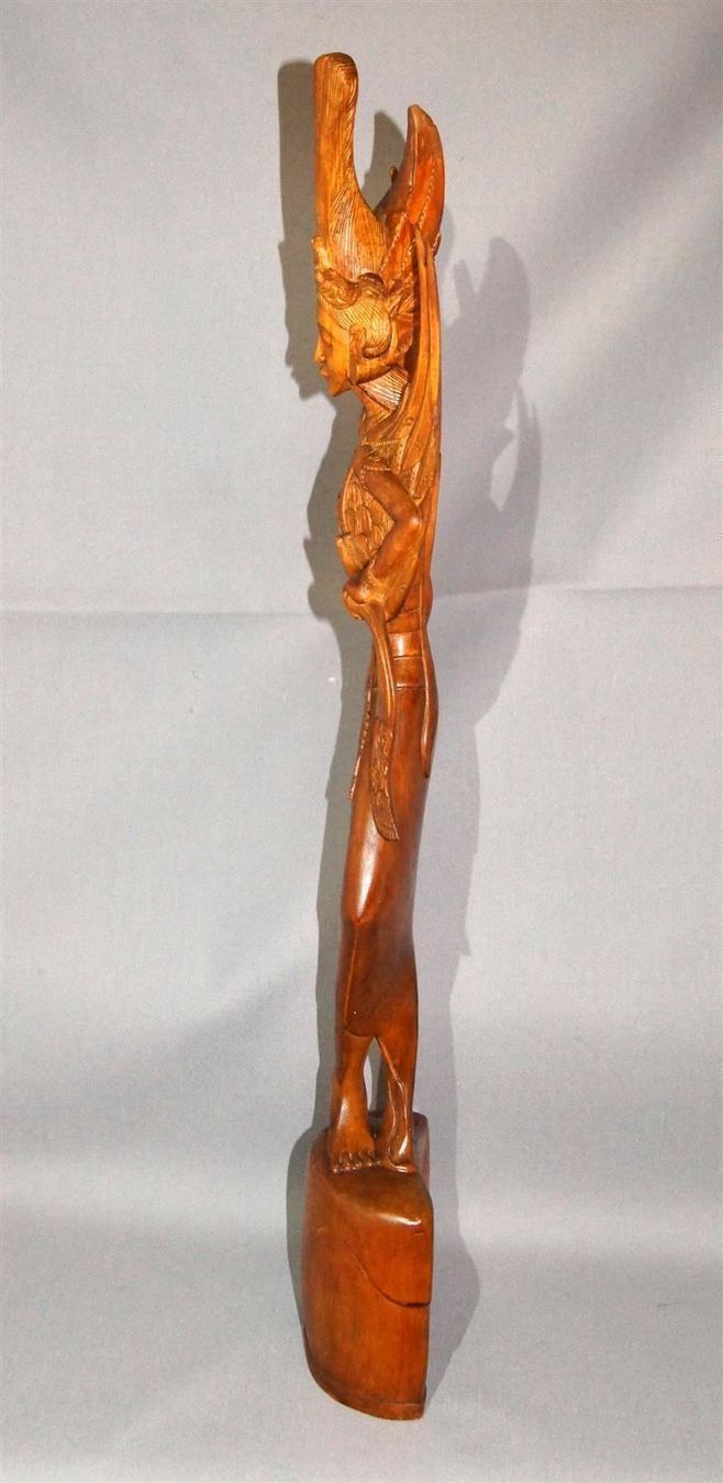 Skulpturen & Statuen: Elegante Tempeltänzerin - grosse Figur – Gebraucht aus Geroldswil von ARTEFACTO 4