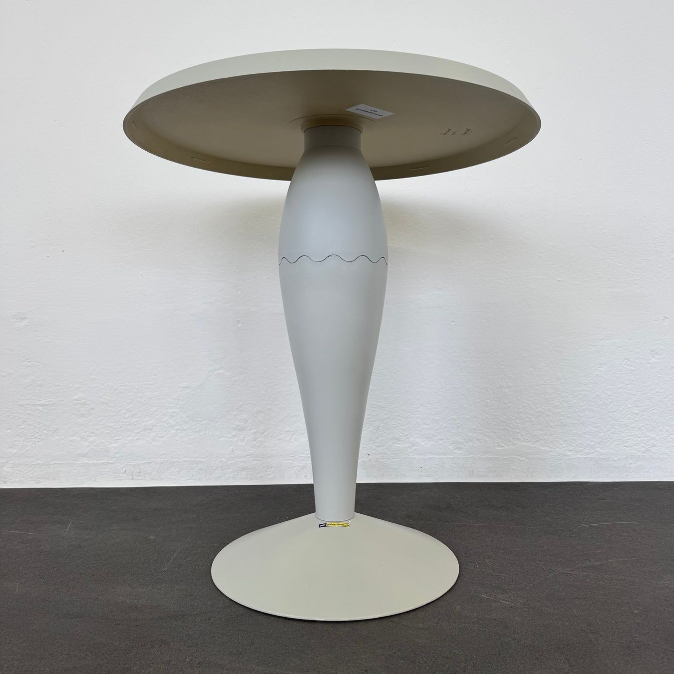 Kartell Scaffali: Kartell Miss Balù Table – Usato da Schönenwerd venduto da mcofficeshop 4