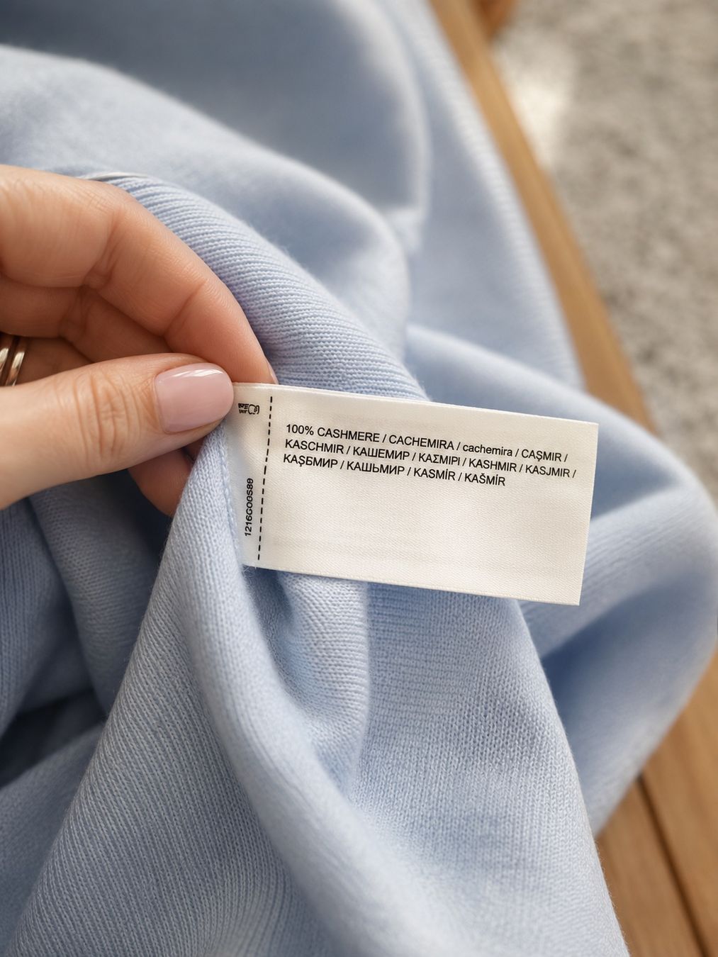 Pullover & Sweatshirts: 100% Cashmere Sweater, size L, light blue – Neu (gemäss Beschreibung) aus Sattel von Zlata1 3