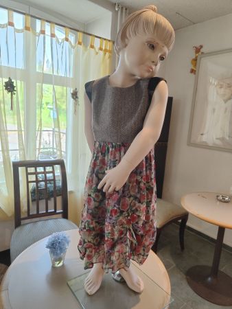 Mädchen Kleid GR 130