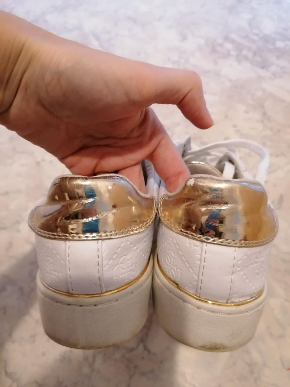 Guess Scarpe da donna: Schuhe GUESS Gr.37 – Usato da Höri venduto da Leven_9 3