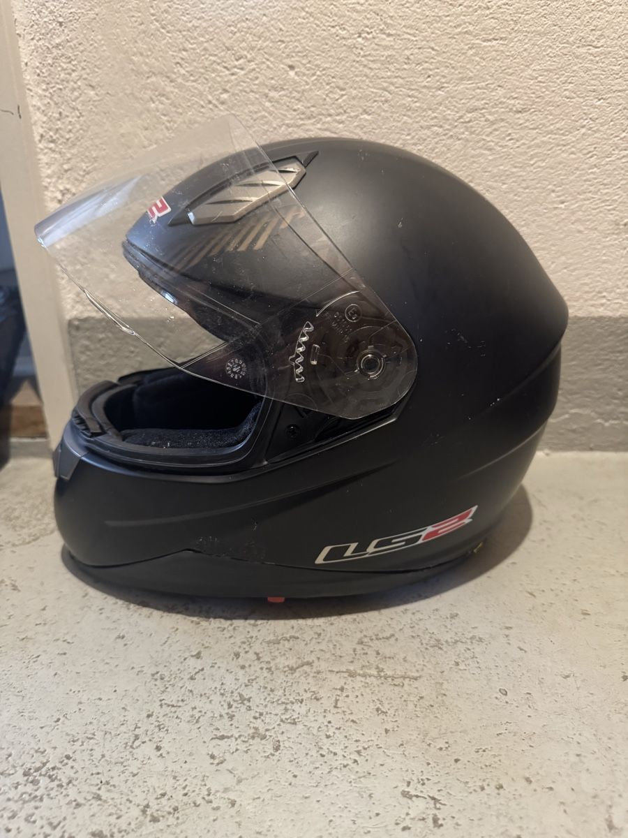 Caschi & visiere: Casque moto LS2 noir, taille S, norme ECE 22.05 – Usato da Horgen venduto da Clavin120823 1