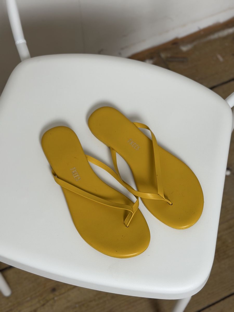 Damenschuhe: TKEES Flip Flops Gelb EUR 38 – Gebraucht aus Knonau von Grapesvintage 1