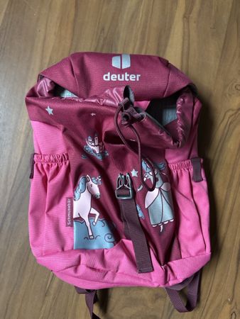 Kinderrucksack Deuter Schmusebar pink Einhorn Motiv