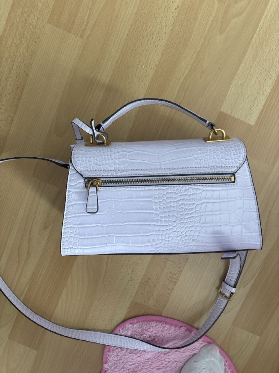 Guess Sacs femmes: Guess Handtasche  – Neuf (Voir description) à Weisslingen par andre.a.o 1