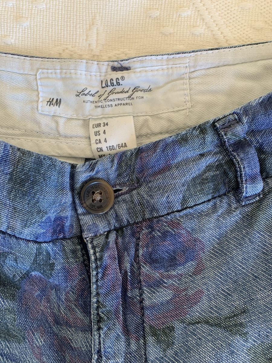 Pantaloni: Hose mit Rosen, Gr. 34 – Usato da Zürich venduto da p_q7q_nichtraucher 1