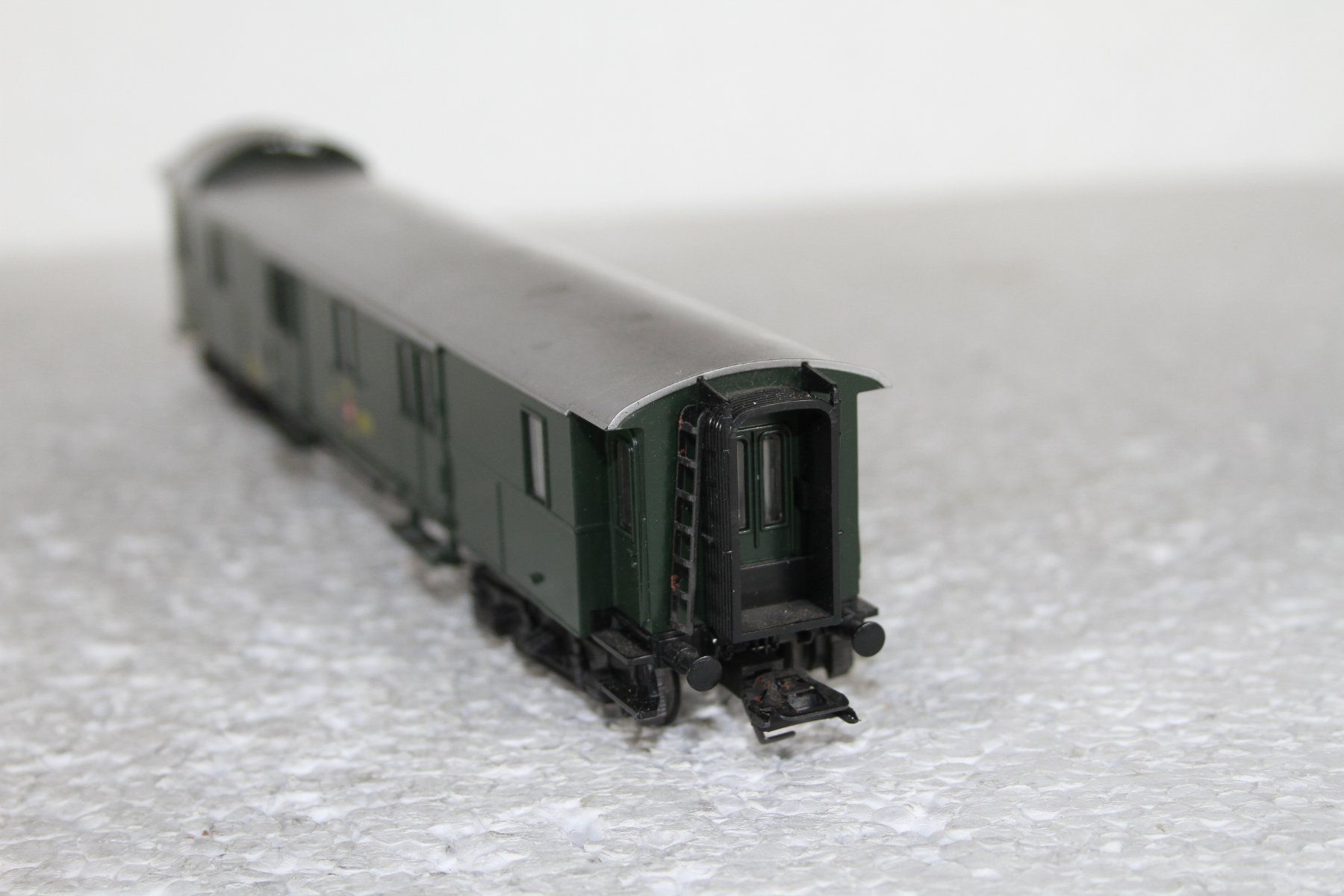 Märklin Modellini di ferrovie: Marklin 4146 SBB Gepäckwagen mit DC Achsen – Usato da Triesen venduto da gleis8 5