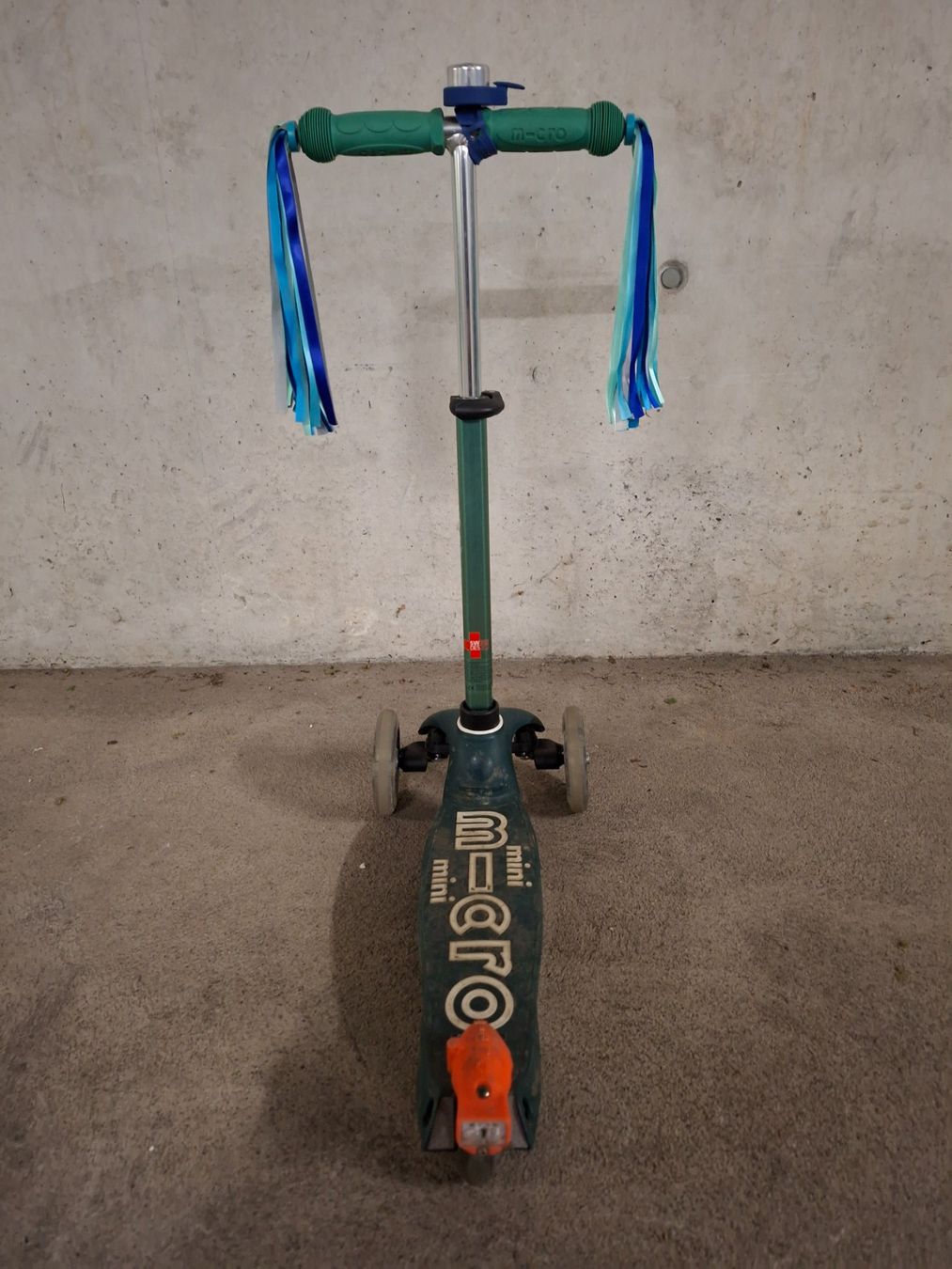 Scooters: Scooter Micro mini Deluxe LED – Gebraucht aus Schöfflisdorf von newzealand01 3