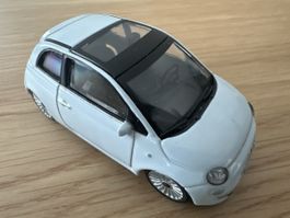 1:43 Modellauto wie auf den Bildern ersichtlich