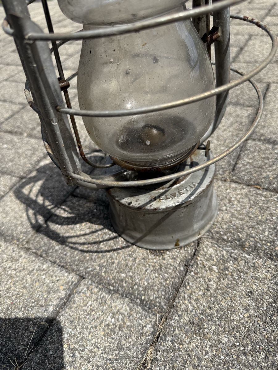 Lampes anciennes: Sturmlaterne Metall Glas gebraucht – D'occasion à BASEL par zum_schneugge 6