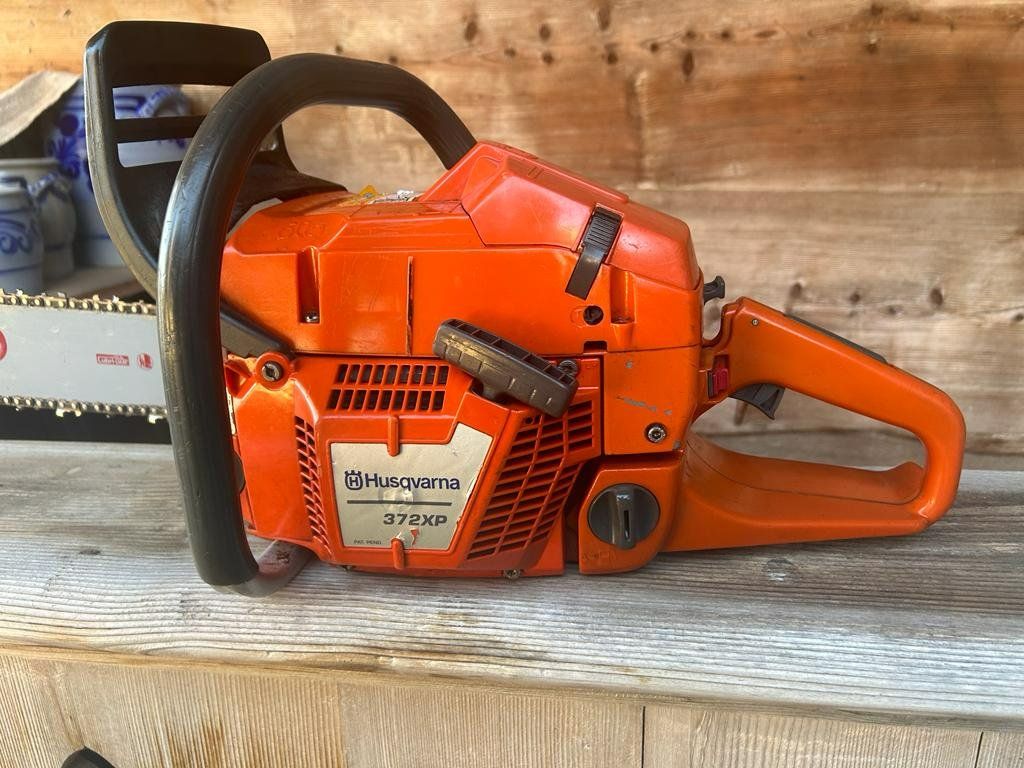 Husqvarna Scies: Husqvarna 372 XP – D'occasion à Richigen par  7