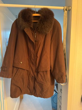 Wintermantel mit Fuchspelzkragen abnehmbar Marke Delmond