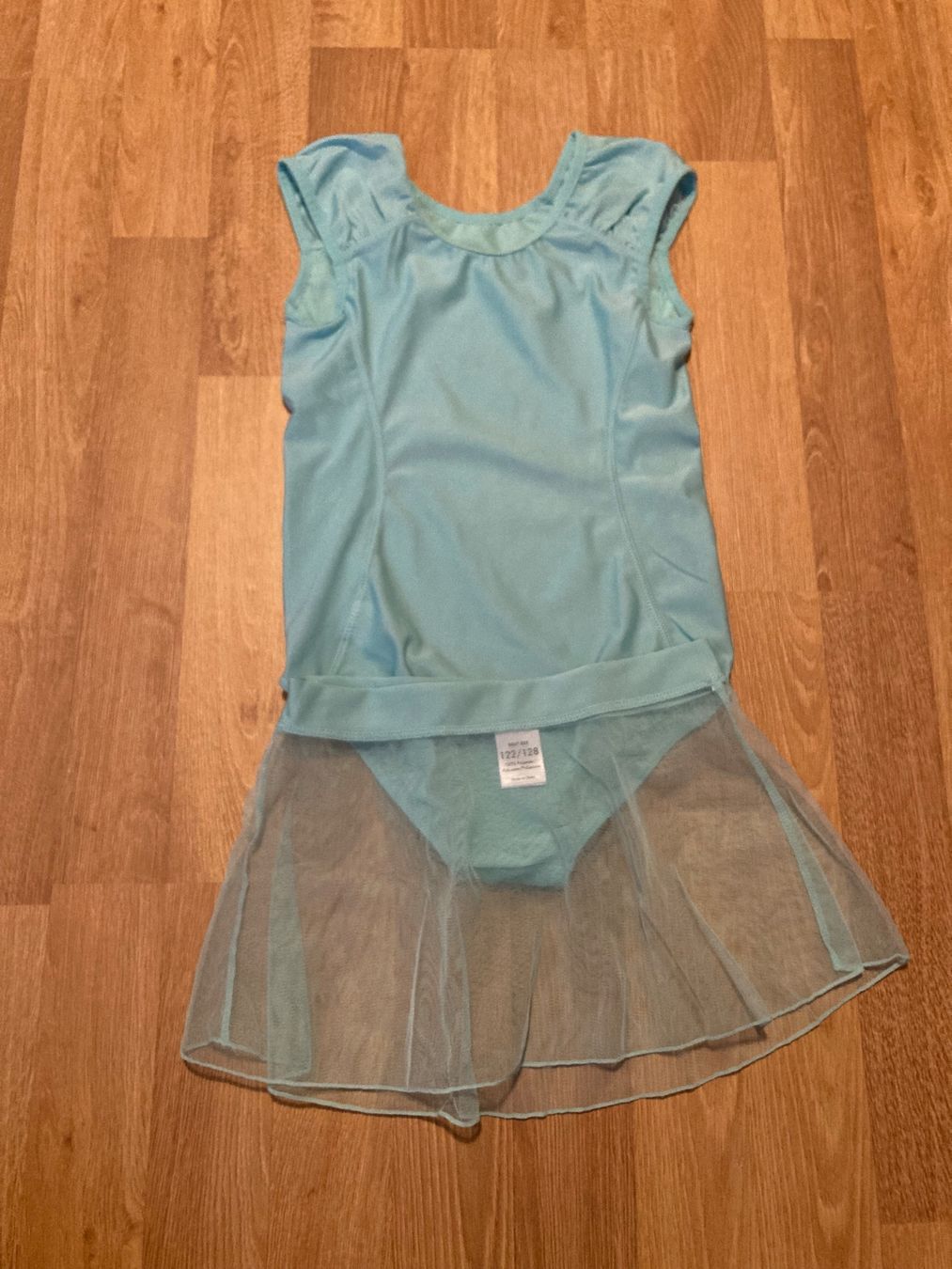 Vestiti & Gonne: Kinder Tanz Outfit Gr.122/128 – Nuovo (secondo la descrizione) da Emmenbrücke venduto da JJ_89