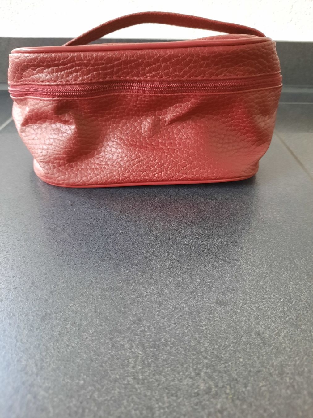 Kosmetikkoffer: Kosmetiktasche / Necessaire Bordeaux – Neu (gemäss Beschreibung) aus Dörflingen von Palmetto