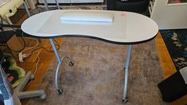 Table de manucure professionnelle pliante avec repose-main
