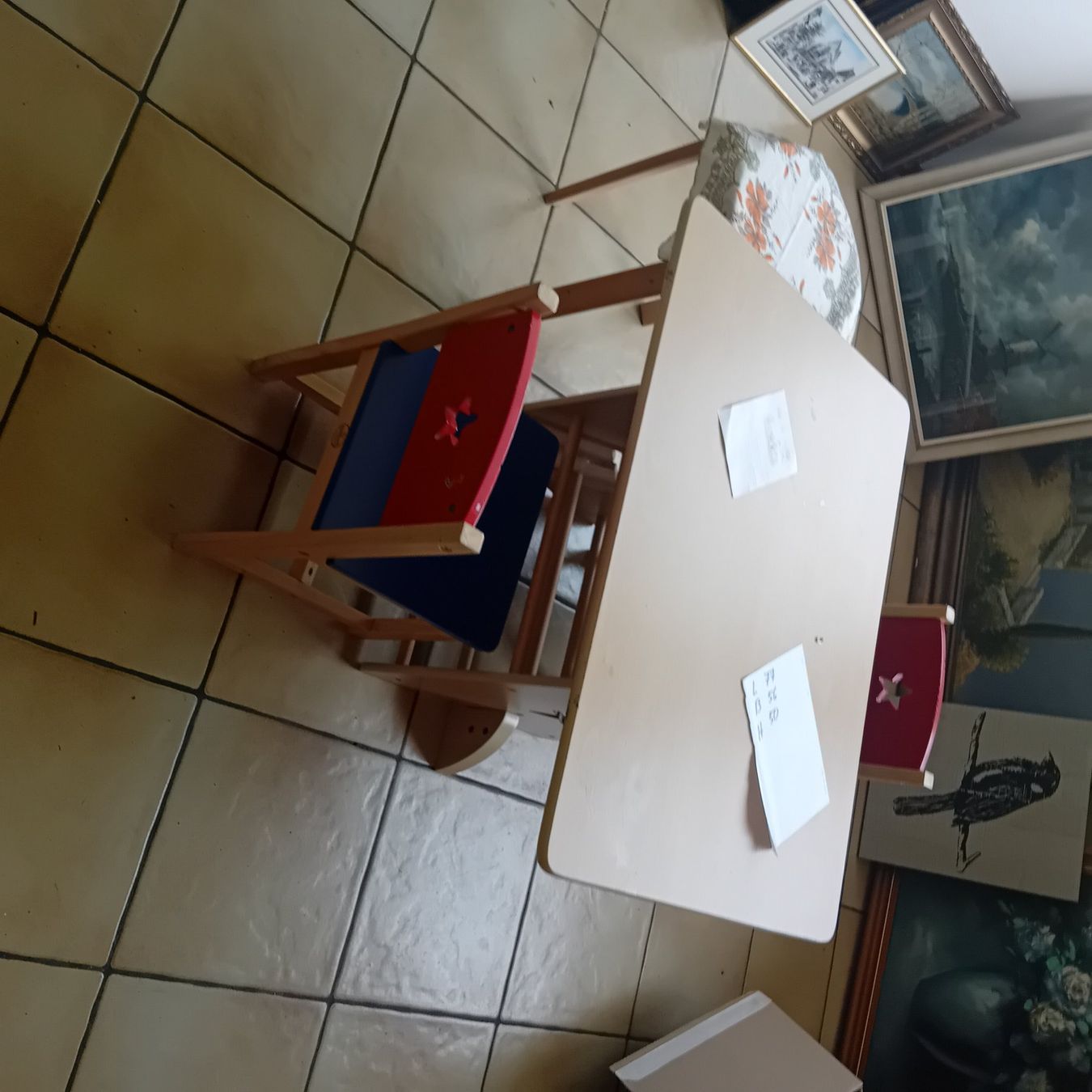 Tables: Kindertisch mit Stühle – D'occasion à Zürich par chulrich 2
