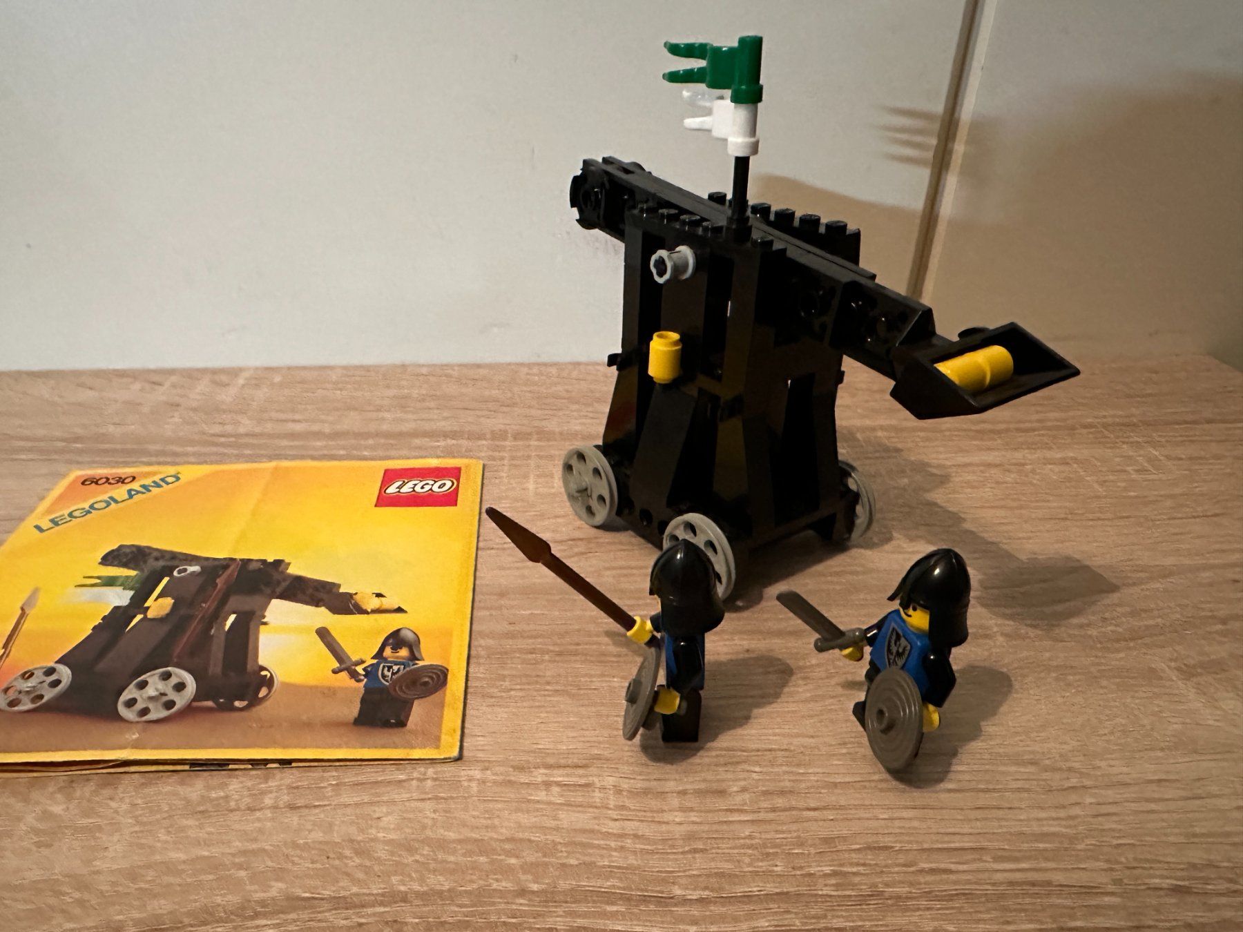 Legoland Kit di costruzioni: LEGO 6030 Catapult – Usato da Basel venduto da Don-Angel 1