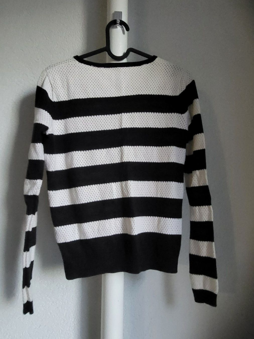 Maglioni & Felpe: Gestreifter cardigan, dunkelblau/weiss, Grösse S, Pullover – Usato da Basel venduto da Lovintage 2