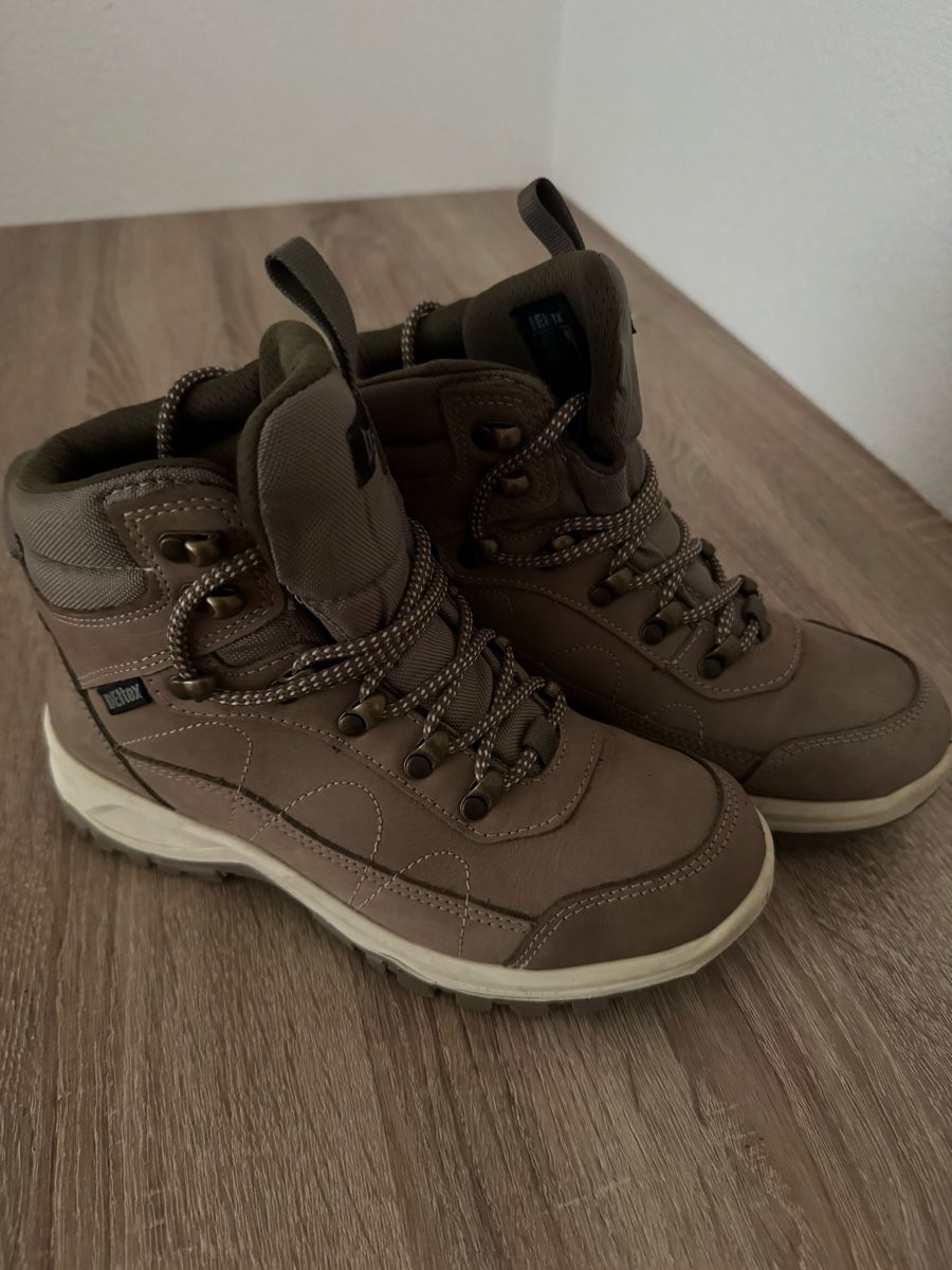 Landrover Scarpe da donna: Wanderschuhe Grösse 37 Marke Landrover – Usato da Fieschertal venduto da REZELL 2