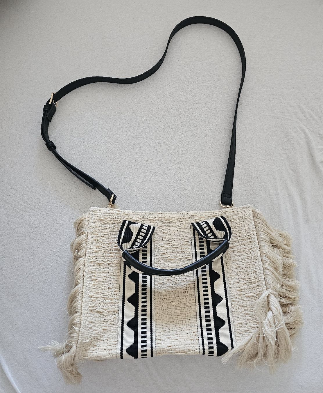 H&M Taschen für Damen: kleine Tasche – Gebraucht aus Herisau von sel_hd9z