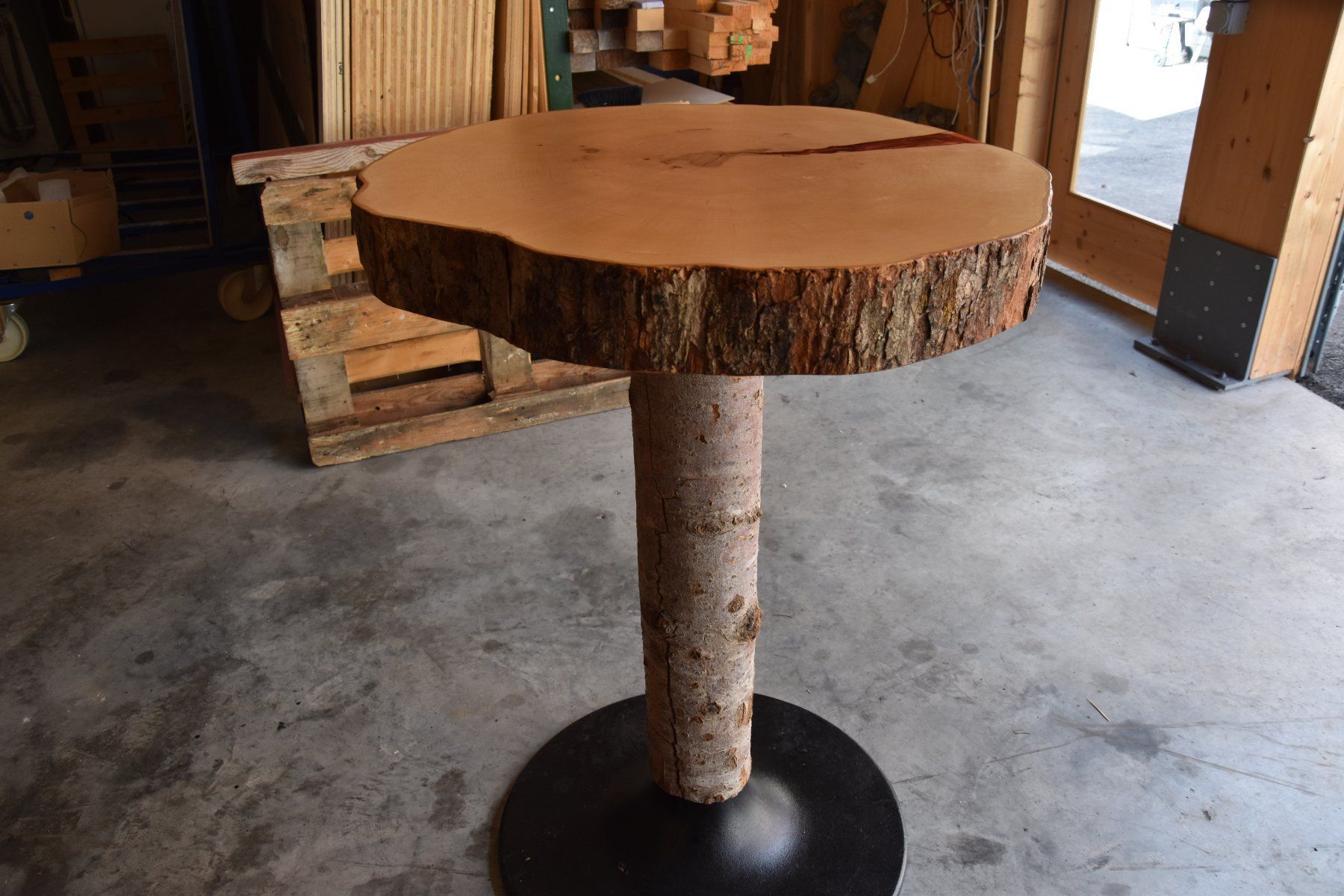 Tavoli: Designer-Stehtisch – Usato da Schangnau venduto da Frischa0 2