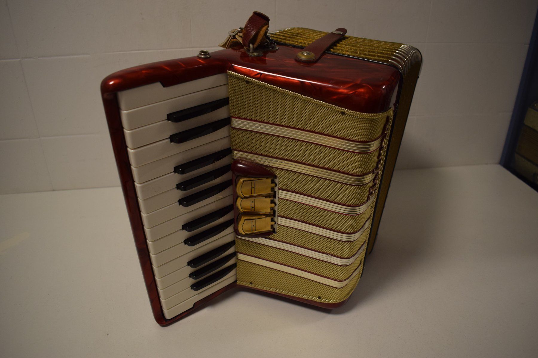 Hohner Strumenti musicali: Akkordeon chromatisch Hohner Concerto I – Usato da Zürich venduto da baumusik 5