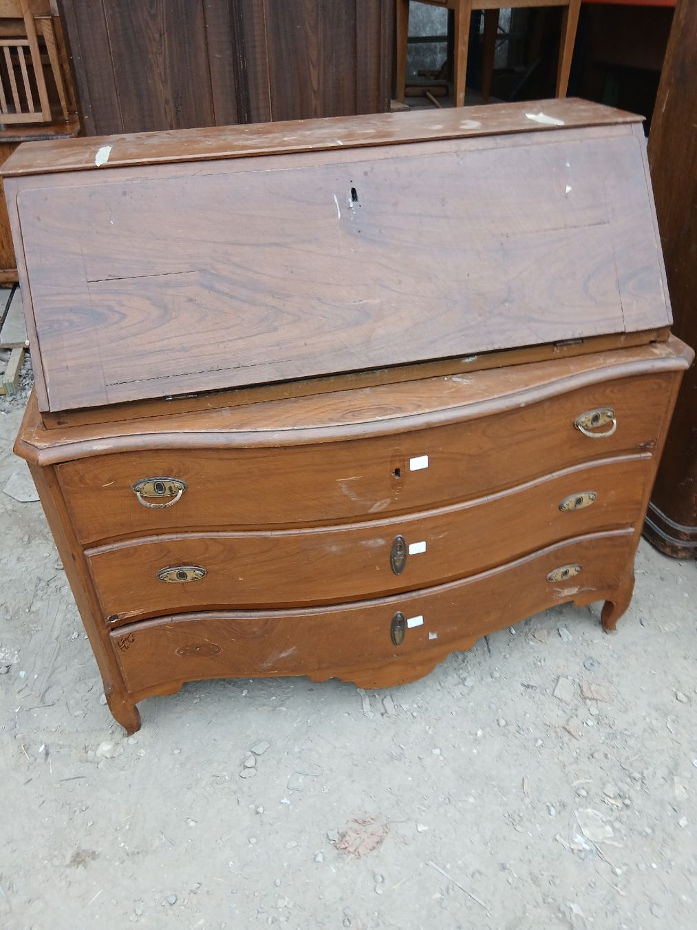 Schreibtische: BUREAU TRÈS ANCIEN DU XVII CYCLE – Gebraucht aus Neuchatel von NNeuchatel 3