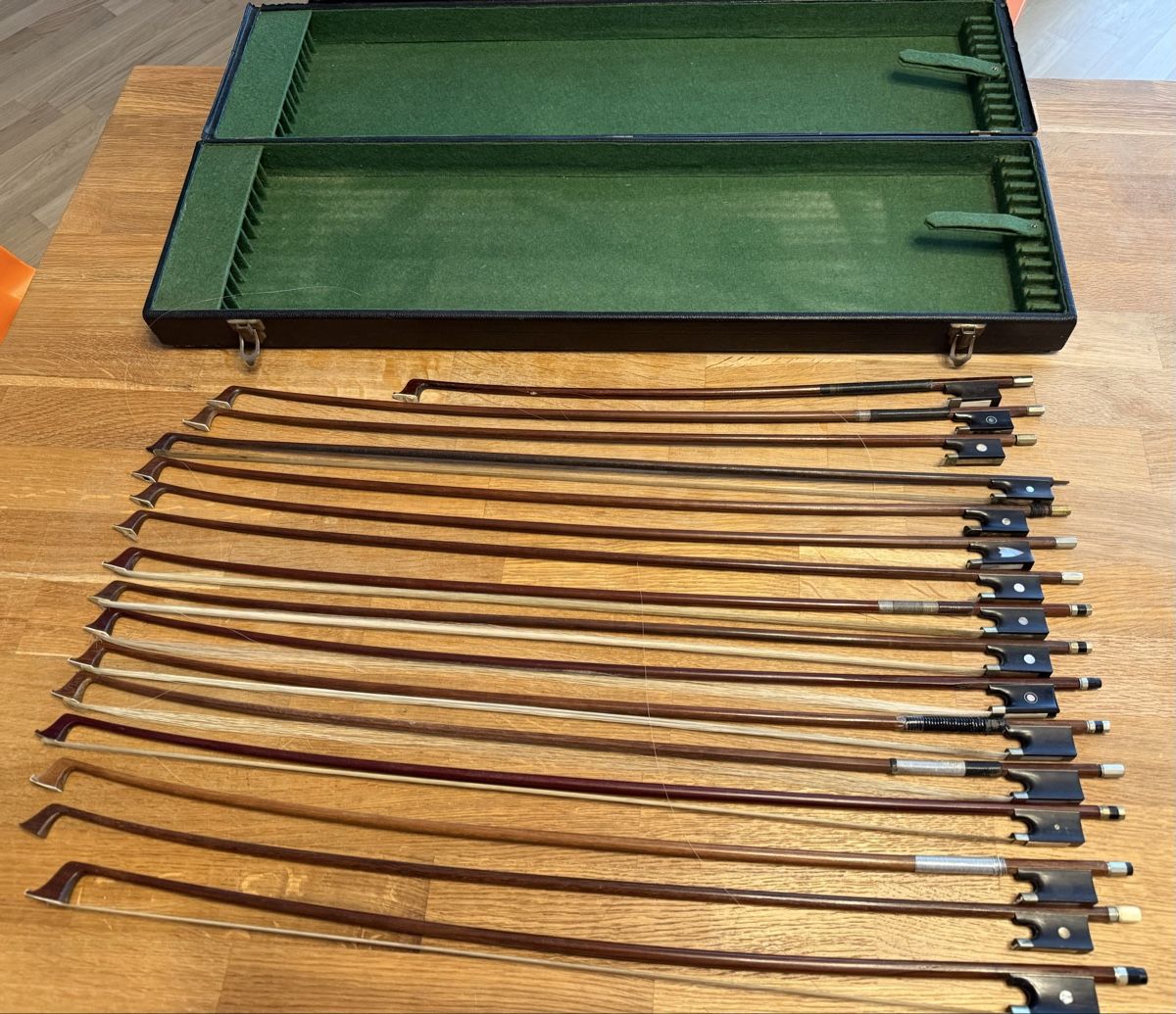 Strumenti musicali: Violinen Bogen Geigenbogen Geige Violine – Usato da Goldach venduto da Donpancho 1