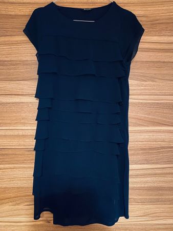 Kleid mit Volants von Massimo Dutti