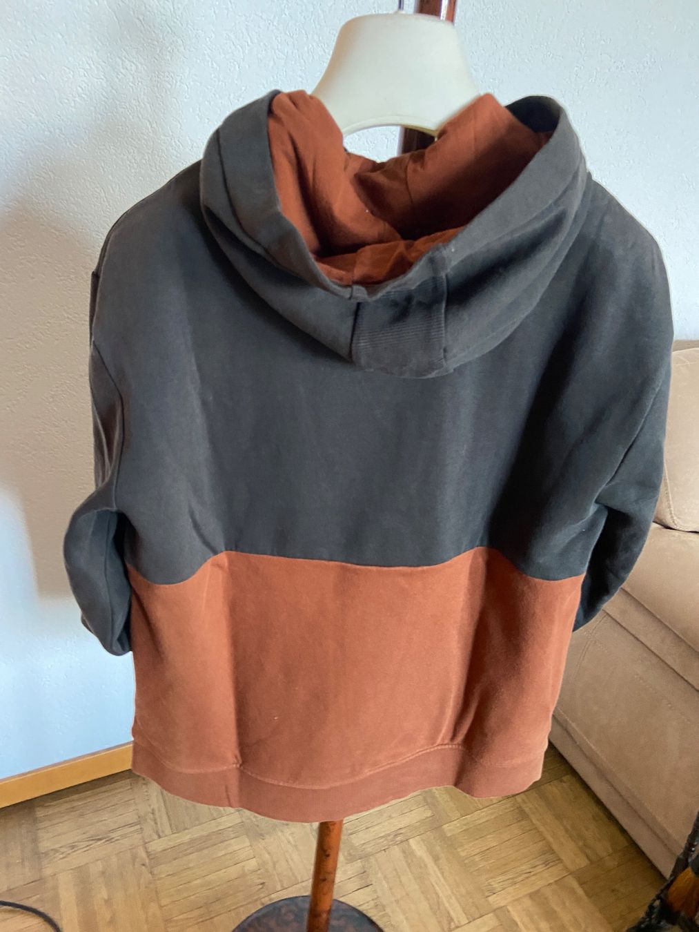 C&A Maglioni & Felpe: Pull à capuche C&A - ADVTR – Usato da Neuchâtel venduto da belange 1
