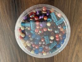 Ca. 100g Perlen bunt in Dösli - Neu