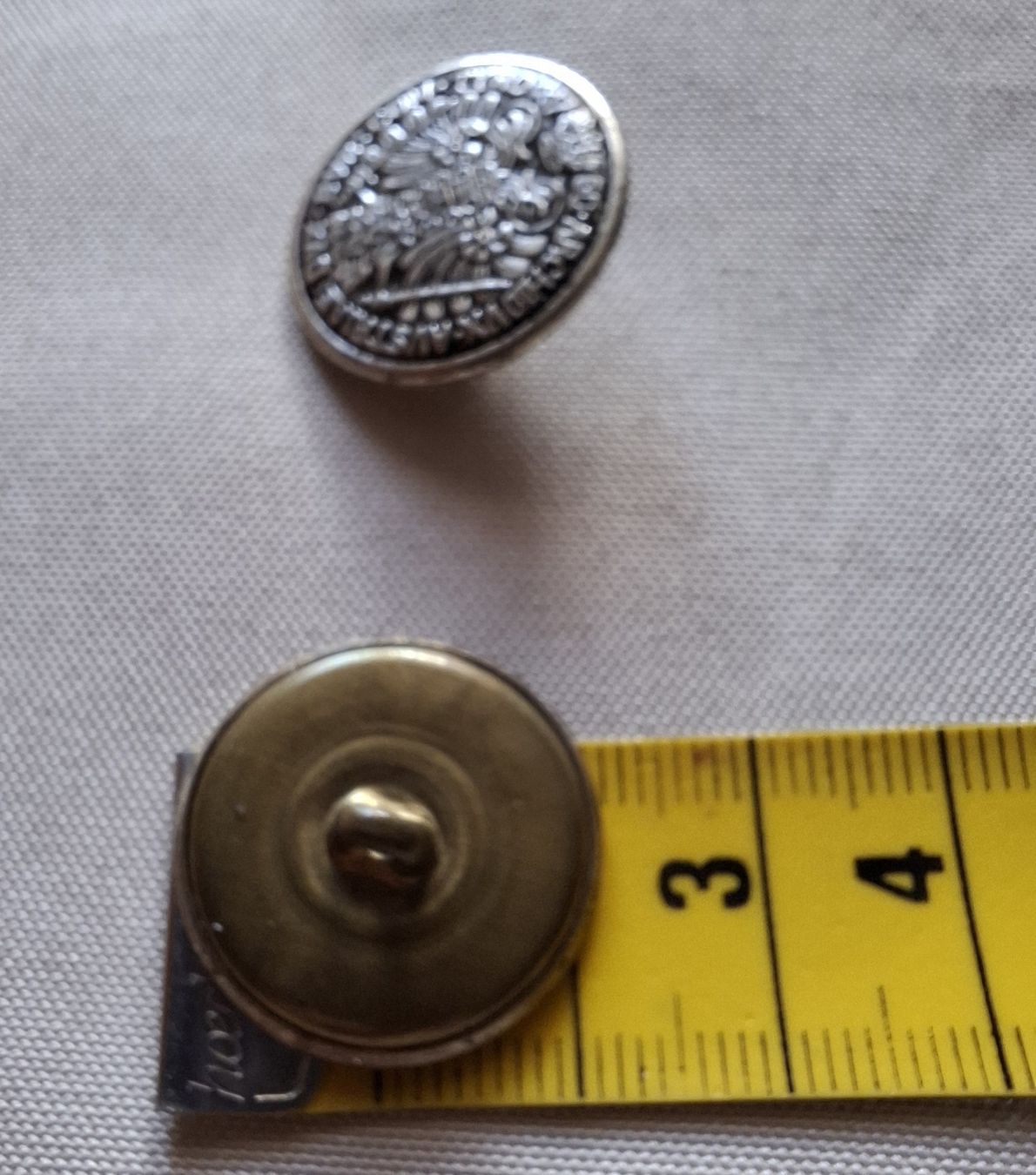 Bottoni: 2 Knöpfe Metall, Durchmesser 22 mm. – Usato da Dietikon venduto da Hirschkopf 4