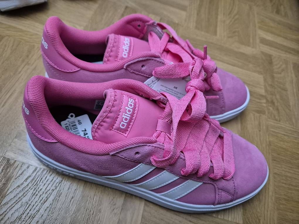 Adidas Chaussures femmes: Adidas Sneaker Gr. 40 – Neuf avec emballage d'origine à Wetzikon ZH par anci06