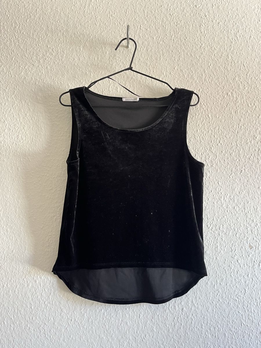Top: Top en velours noir (taille 40) – Nuovo (secondo la descrizione) da La Chaux-de-Fonds venduto da vert_j